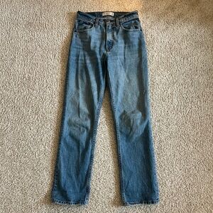 Abercrombie and Finch women’s 90s straight ultra high-rise jeans